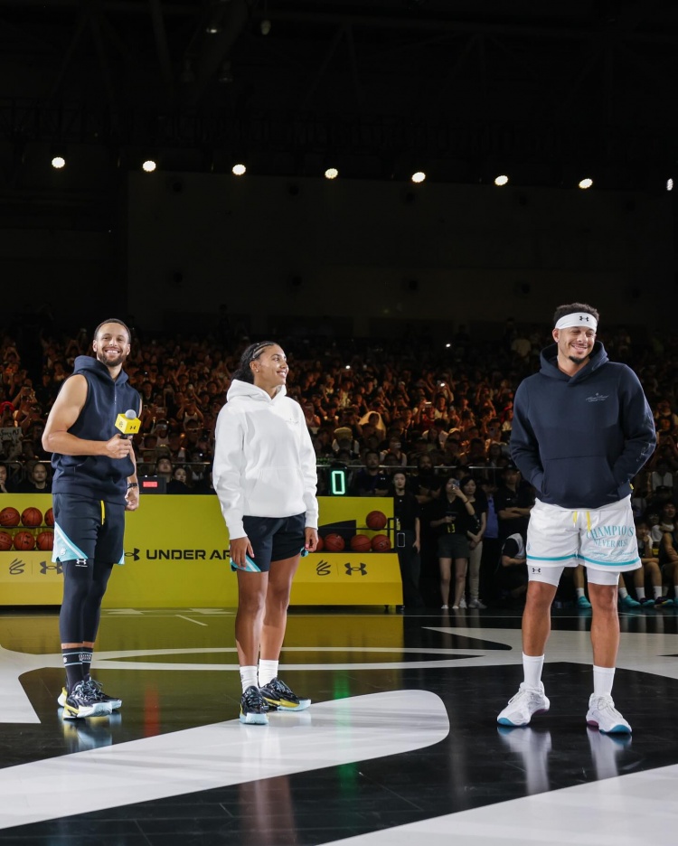 赛事数据分析-赛斯-库里盛赞中国行：重庆的热情与厚爱令人难忘🏀