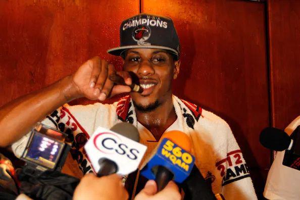 开云网页版-生涯六冠!如何评价查尔莫斯的生涯?