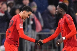 kaiyun网页版-穆西亚拉祝福阿方索：早日康复兄弟，你会以更强姿态归来❤️