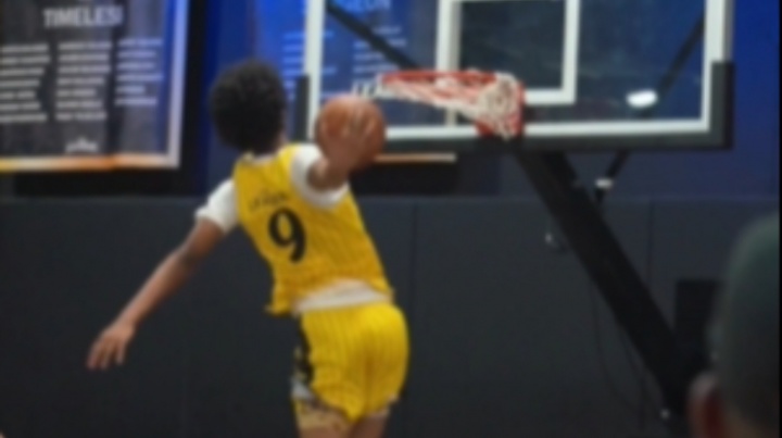 体育赛事直播-五星高中生！阿里扎儿子伤愈复出身体更加劲爆 平筐风车威震全场