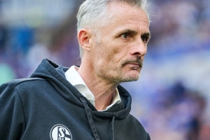 沙尔克官方：主帅范温德伦下课，U23主帅带队踢完赛季最后两战