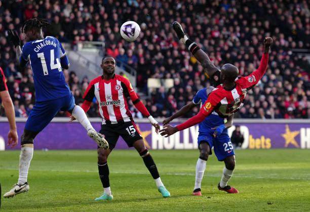 切尔西绝平仍原地踏步，波切蒂诺生日被球迷喊滚蛋