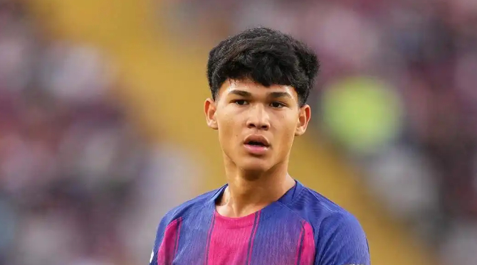 开云登录入口-18岁天才解约离队!巴萨遇沉重打击,弗里克公开惋惜,大巴黎捡漏|巴塞罗那|德罗|拉玛西亚|梅西|曼城_新浪体育_新浪新闻