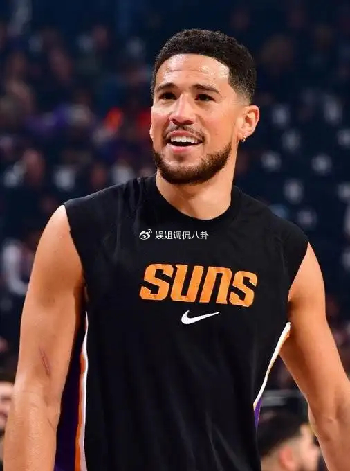 实时比分查询-太阳最美忠实女球迷！本赛季多次场边观战 还是有超棒身材的学霸|热火|菲尼克斯太阳队|纽约尼克斯队|迈阿密热火队|德文-布克_新浪体育_新浪新闻