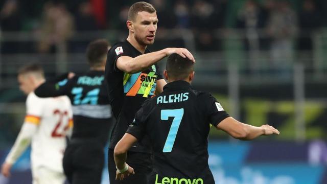 1644369313661081509.jpg “佩剑”继续出鞘!国米用胜利一扫德比阴霾