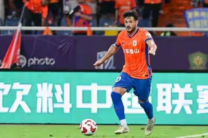 足球直播平台-小心！2-9或是山东泰山与申花“演戏”，辽宁铁人客场取胜难度大|上海申花|德尔加多|三叉戟|热身赛|上海申花足球俱乐部_新浪体育_新浪新闻